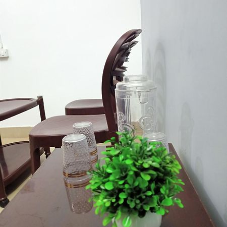 Girija Shail Bhavan Ayodhya Bagian luar foto